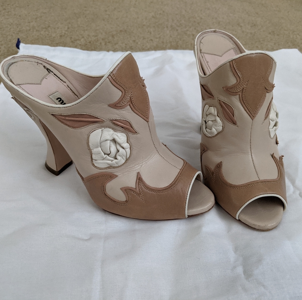 Miu Miu western applique mule
